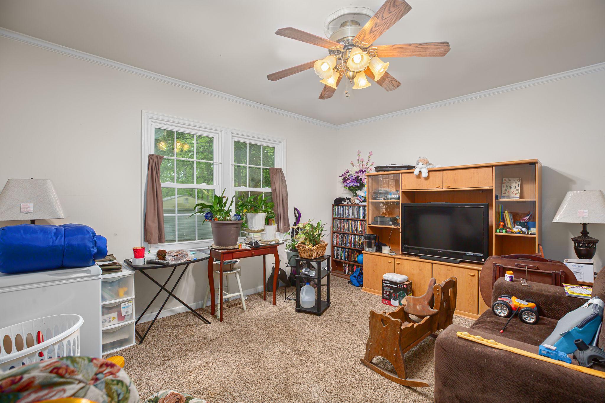143 Cranes Corner Road Fredericksburg, VA 22405 - Photo 6 of 26 Cozy bonus space with natural light.