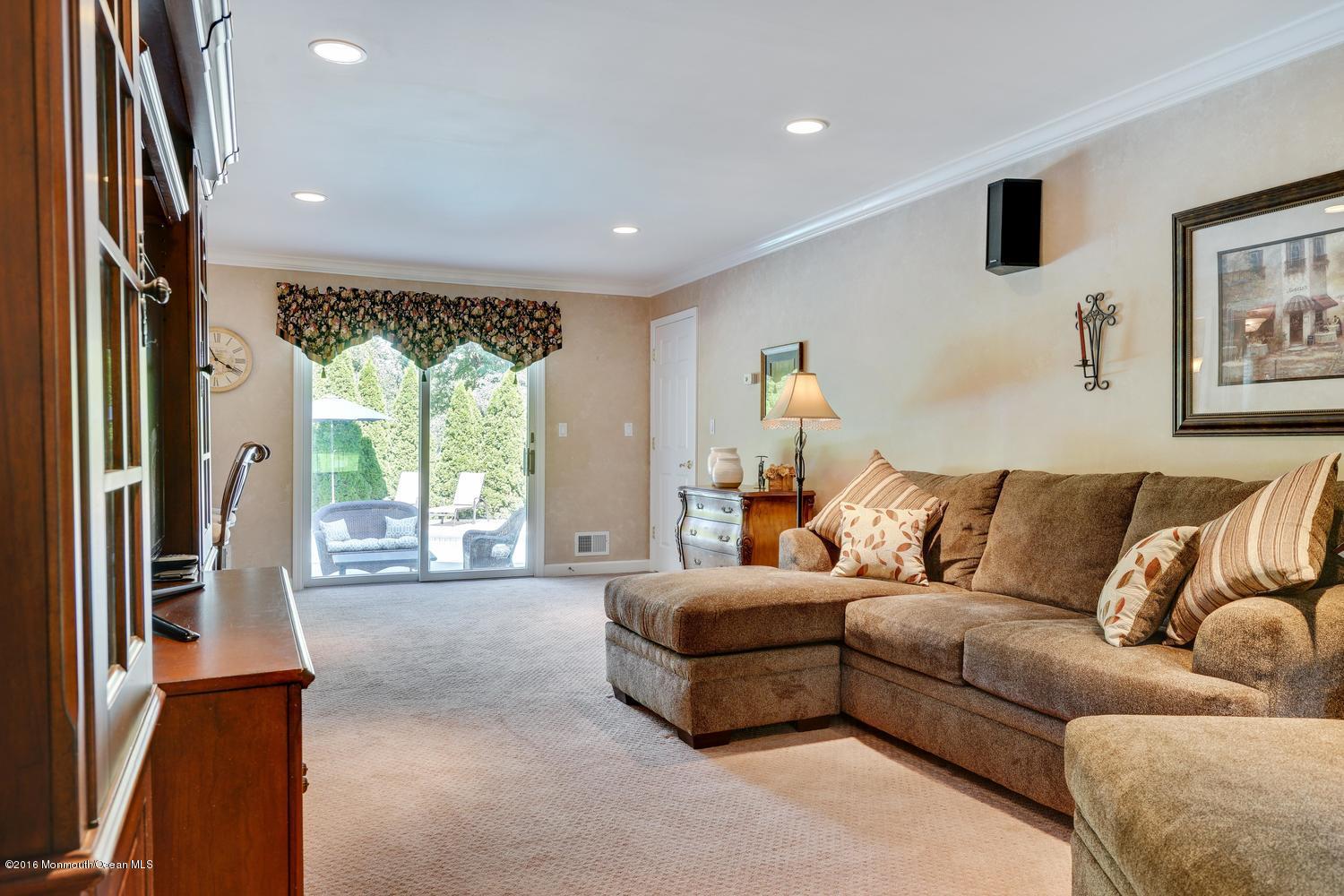 116 Windham Way Freehold, NJ 07728 - Photo 15 of 23 116 Windham Way Freehold NJ-large-035-3-