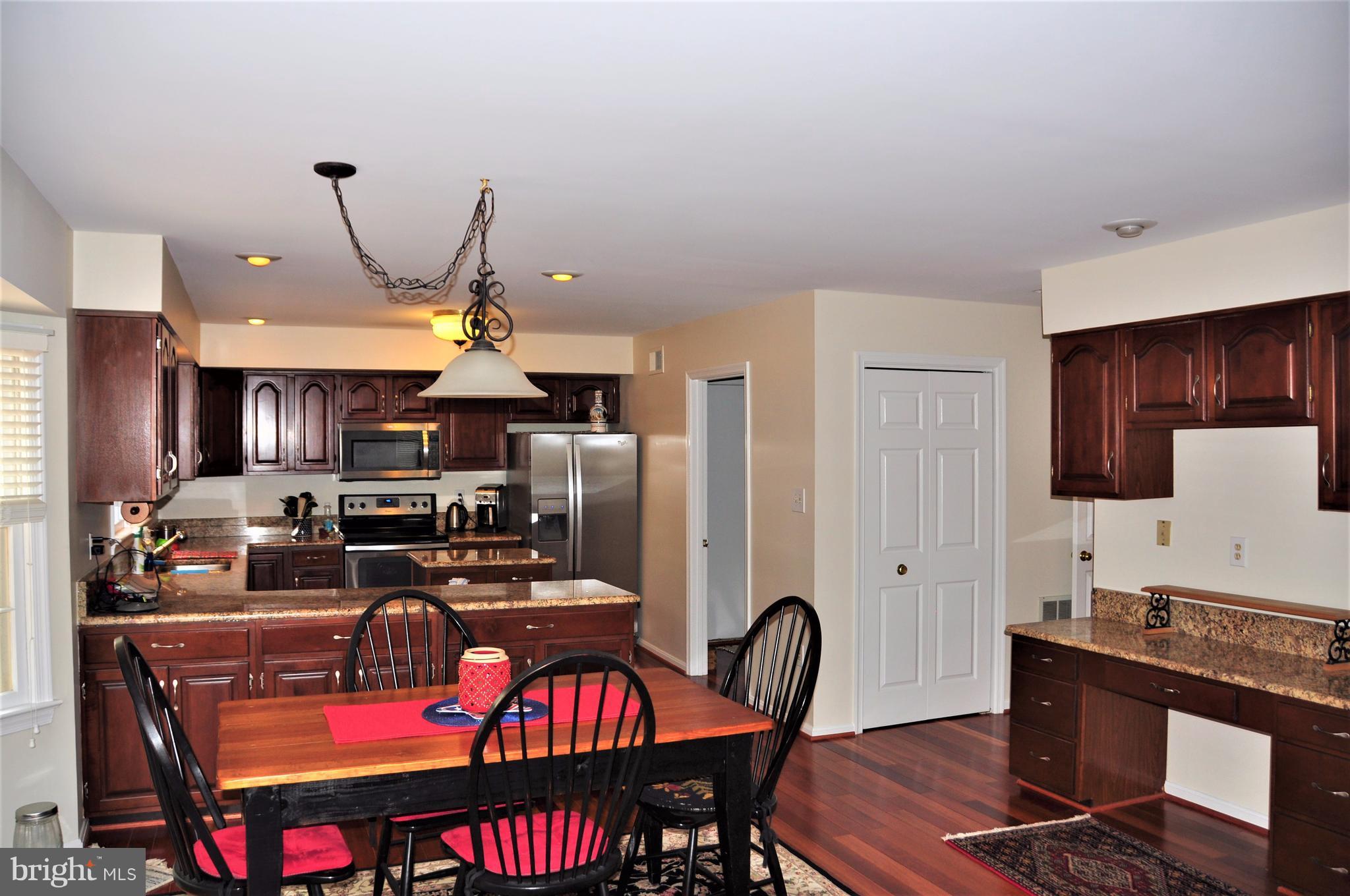 9009 Scott Street Springfield, VA 22153 - Photo 11 of 30 Kitchen