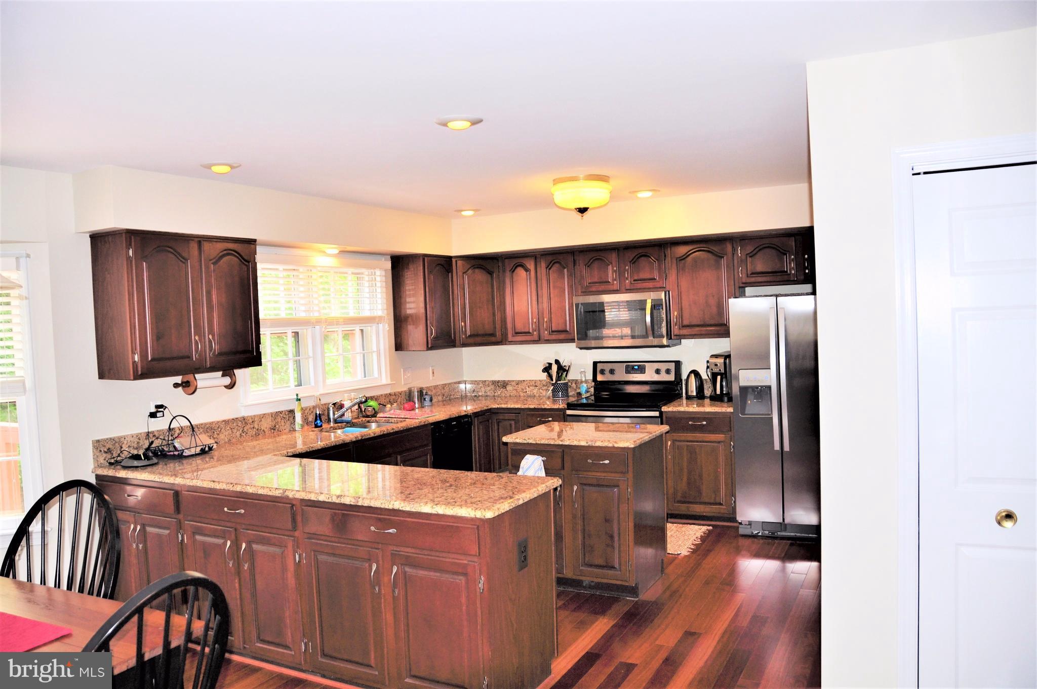 9009 Scott Street Springfield, VA 22153 - Photo 12 of 30 Kitchen