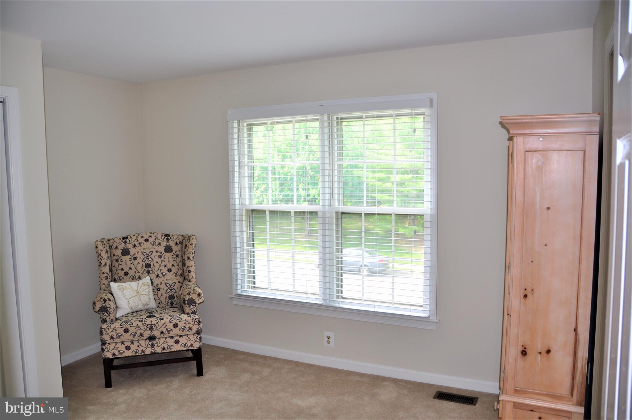 9009 Scott Street Springfield, VA 22153 - Photo 24 of 30 Sitting room