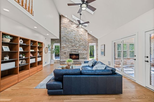 $1,190,000 | 5825 Blue Heron Drive, Long Grove, IL 60047