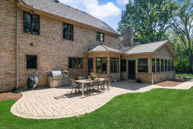 $1,190,000 | 5825 Blue Heron Drive, Long Grove, IL 60047