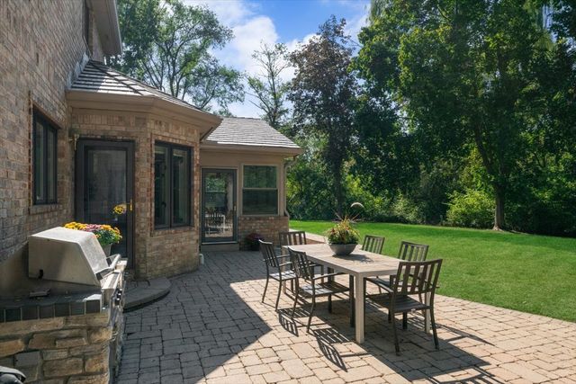 $1,190,000 | 5825 Blue Heron Drive, Long Grove, IL 60047