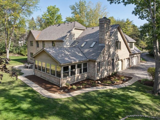 $1,190,000 | 5825 Blue Heron Drive, Long Grove, IL 60047