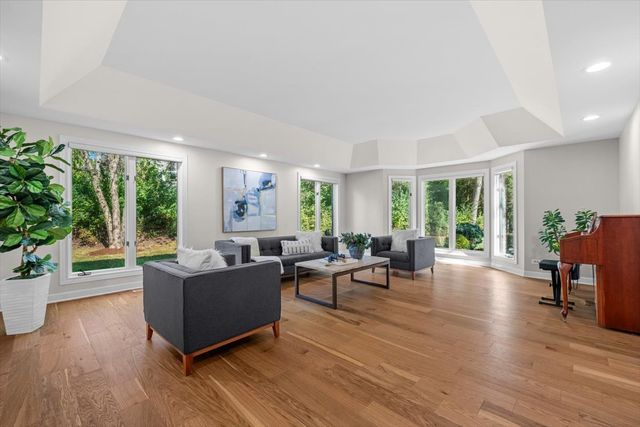 $1,190,000 | 5825 Blue Heron Drive, Long Grove, IL 60047