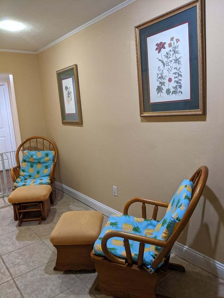 21127 Benvalen Road Andalusia, AL 36420 - Photo 29 of 36 a room with furniture and a chair