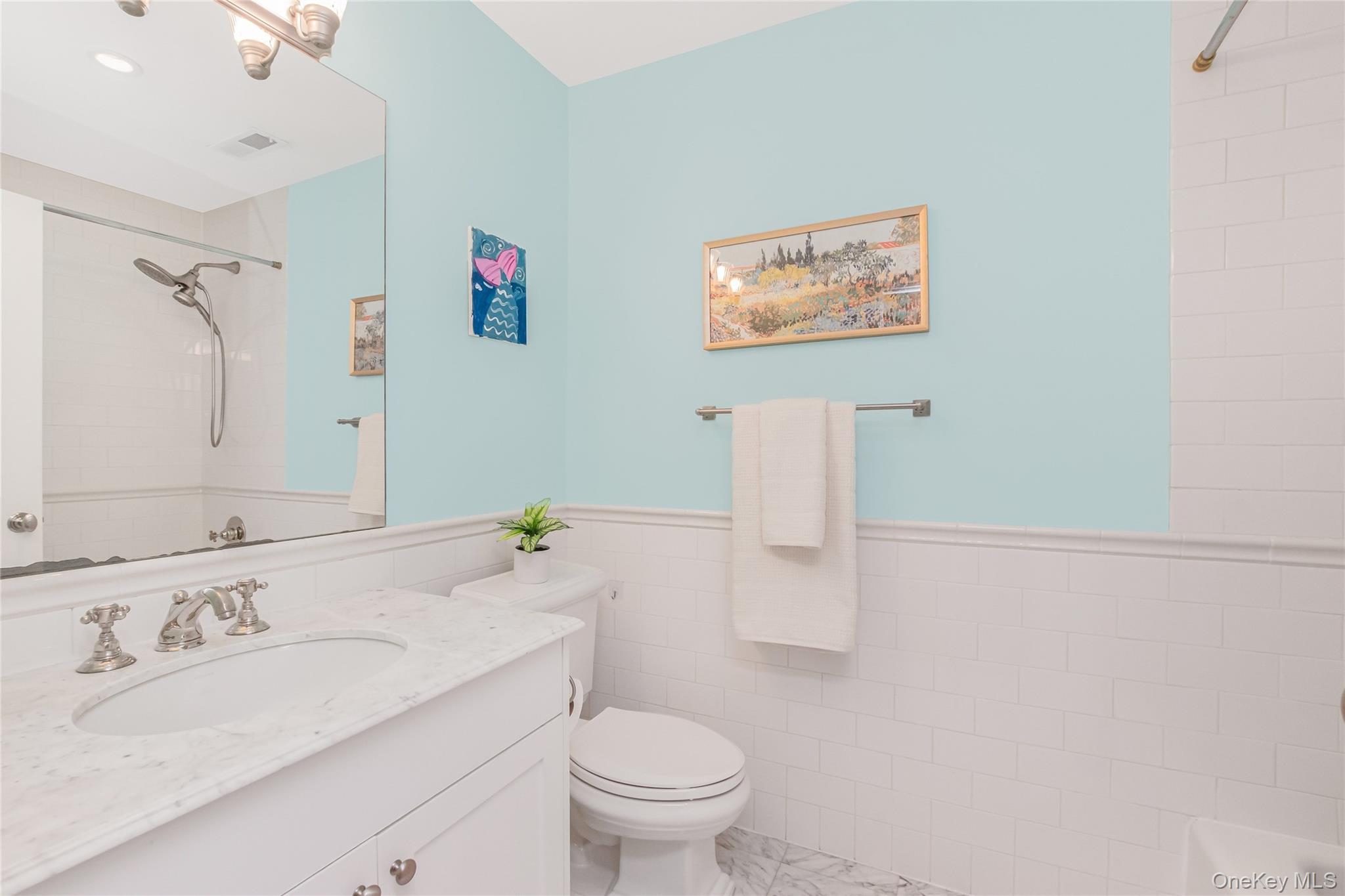 80 Old Boston Post Road, Unit 2 New Rochelle, NY 10801 - Photo 14 of 28 Hall Bathroom
