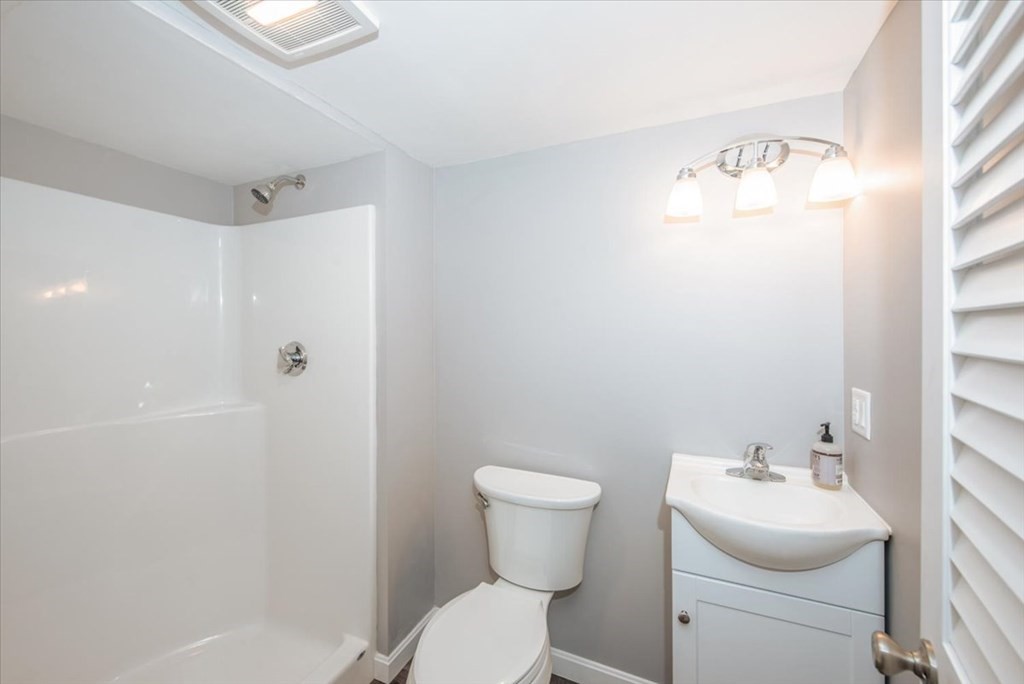 2 Shade Tree Lane Acushnet, MA 02743 - Photo 31 of 38