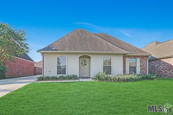 $1,900 | 40433 Crossgate Place, Gonzales, LA 70737