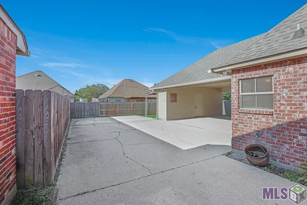 $1,900 | 40433 Crossgate Place, Gonzales, LA 70737