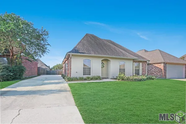 $1,900 | 40433 Crossgate Place, Gonzales, LA 70737