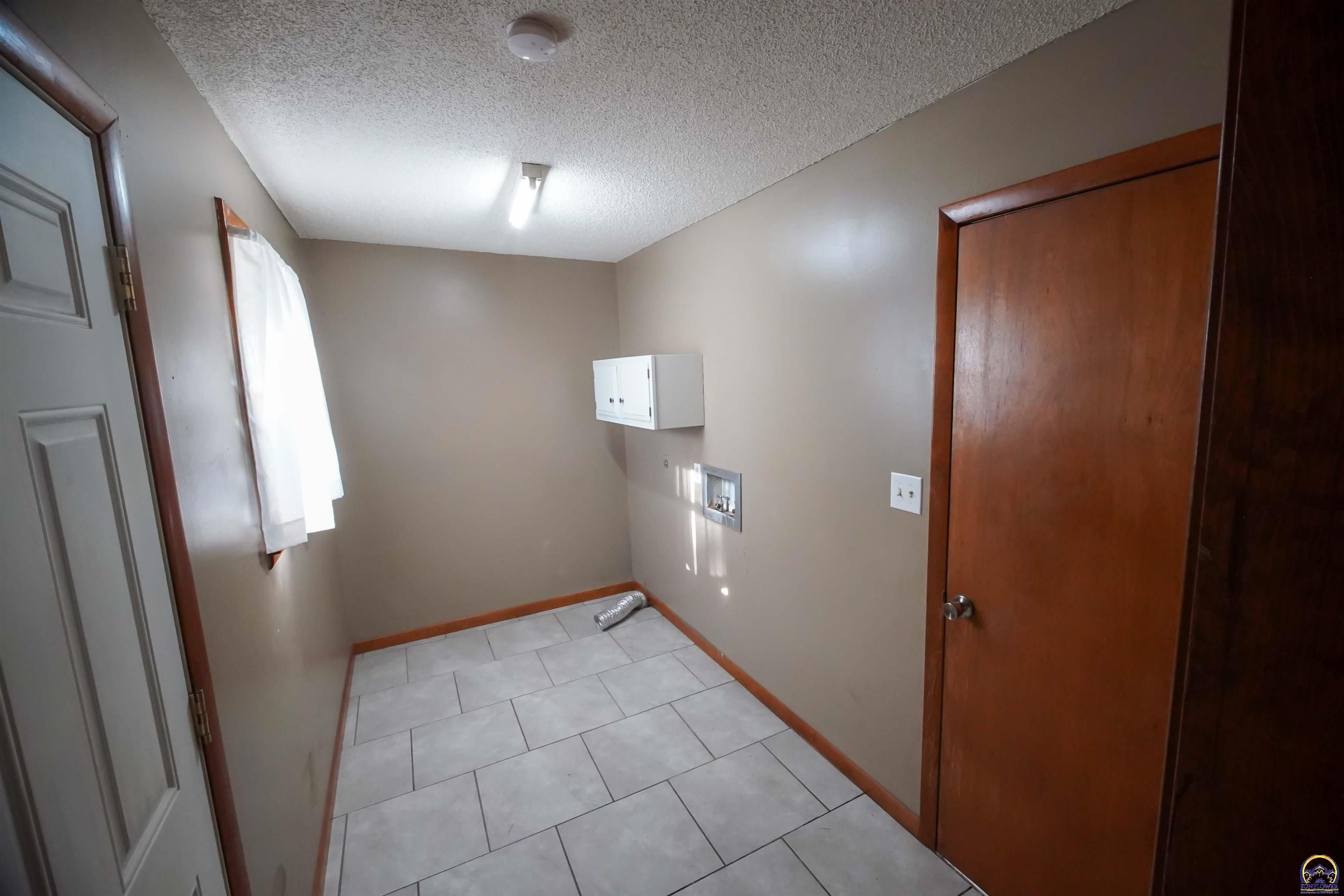 3525 Southeast Croco Road Topeka, KS 66605 - Photo 19 of 26