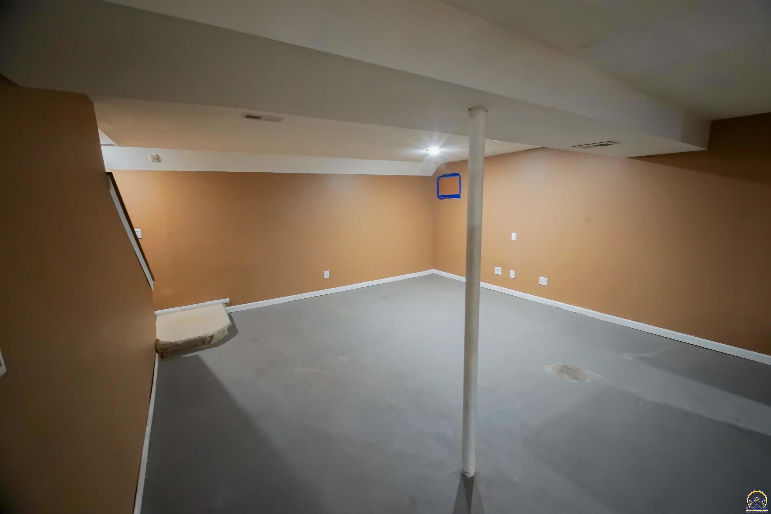 3525 Southeast Croco Road Topeka, KS 66605 - Photo 21 of 26