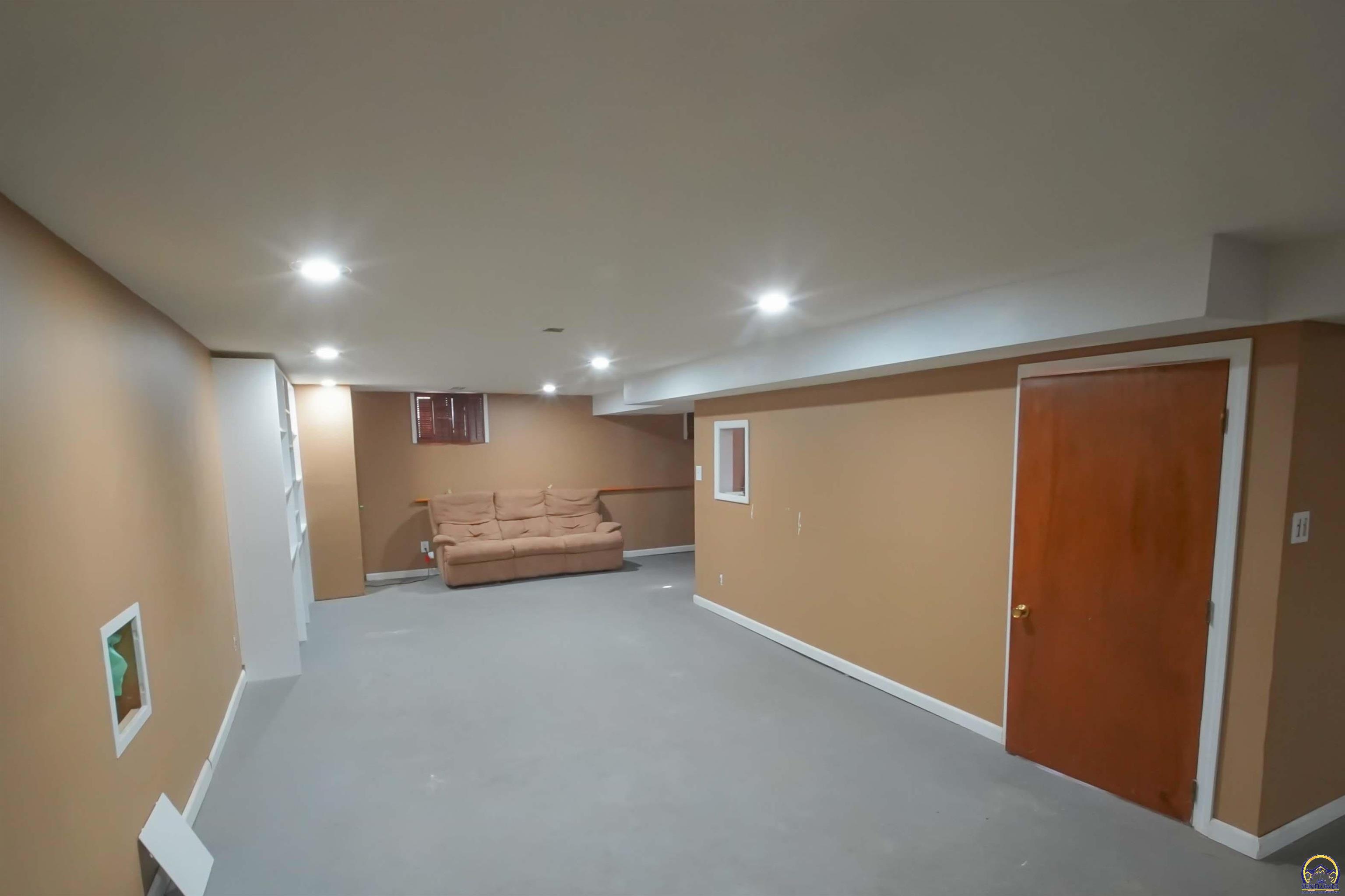 3525 Southeast Croco Road Topeka, KS 66605 - Photo 23 of 26