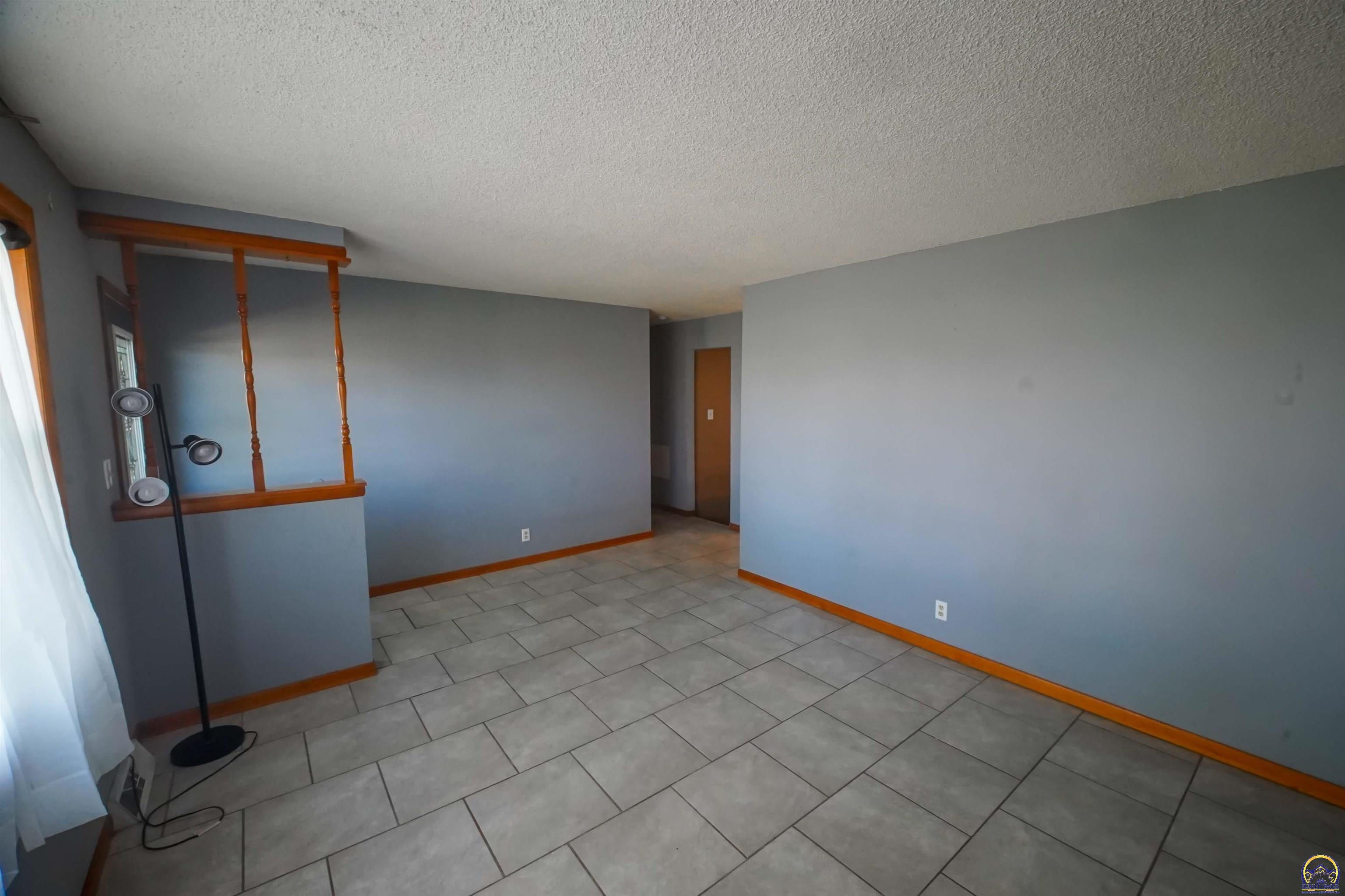 3525 Southeast Croco Road Topeka, KS 66605 - Photo 6 of 26