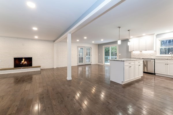 379 Porter Road East Longmeadow, MA 01028 - Photo 9 of 41 Gallery Image 9