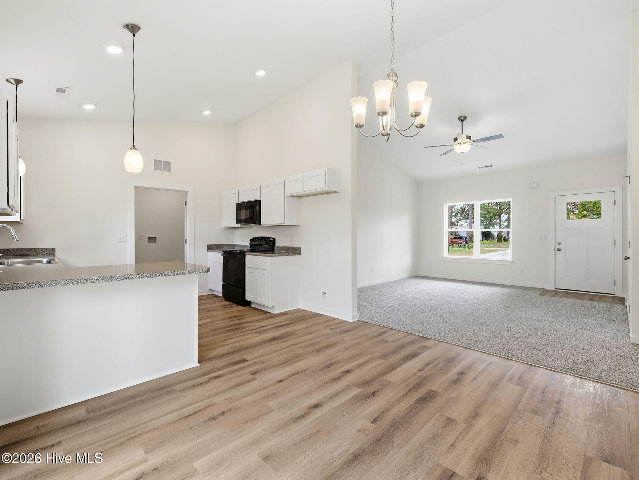 113 North Kings Street Hubert, NC 28539 - Photo 11 of 44