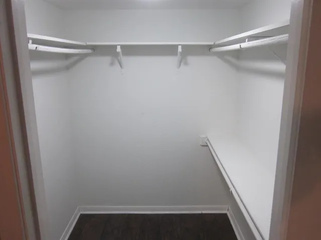 $108,000 | 9797 Leawood Boulevard, Unit 1411, Houston, TX 77099