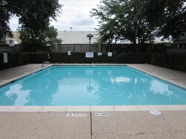 $108,000 | 9797 Leawood Boulevard, Unit 1411, Houston, TX 77099