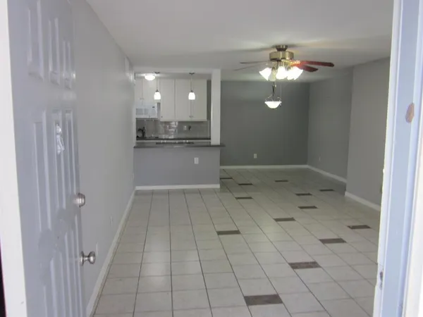 $108,000 | 9797 Leawood Boulevard, Unit 1411, Houston, TX 77099