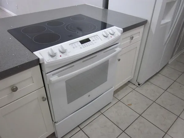 $108,000 | 9797 Leawood Boulevard, Unit 1411, Houston, TX 77099
