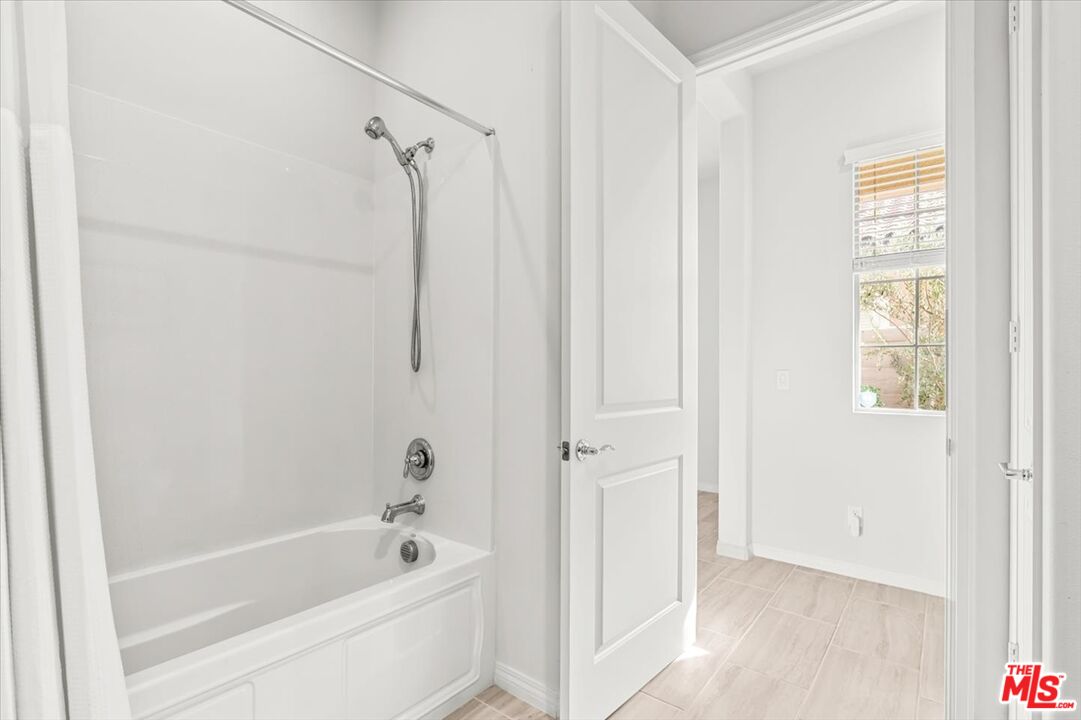 26 Syrah Rancho Mirage, CA 92270 - Photo 10 of 45 Gallery Image 10