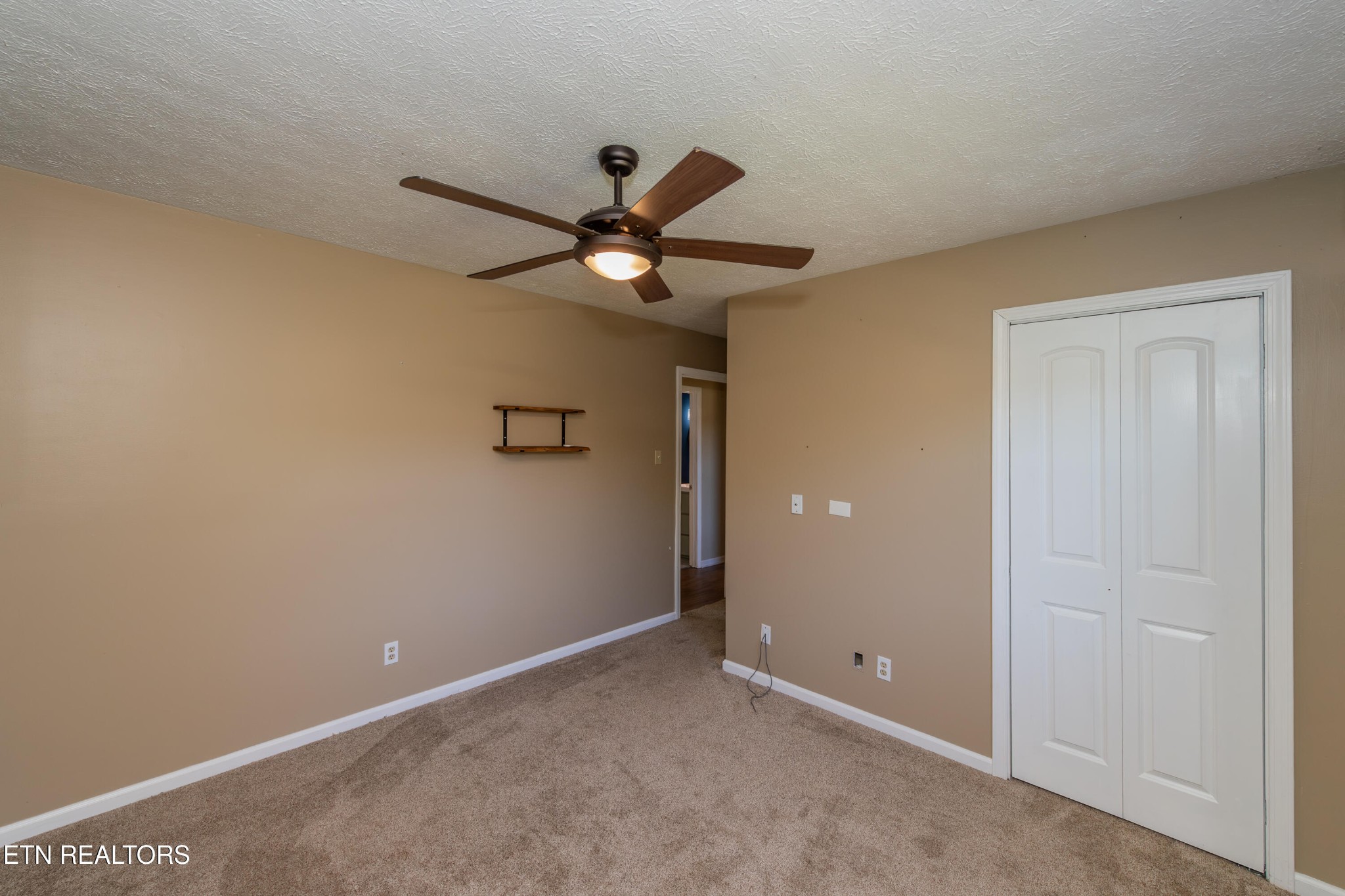 759 Laurel Road Clinton, TN 37716 - Photo 23 of 28 an empty room