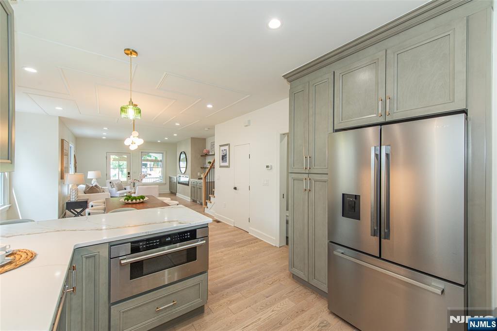 181 Valley Road Montclair, NJ 07042 - Photo 15 of 33