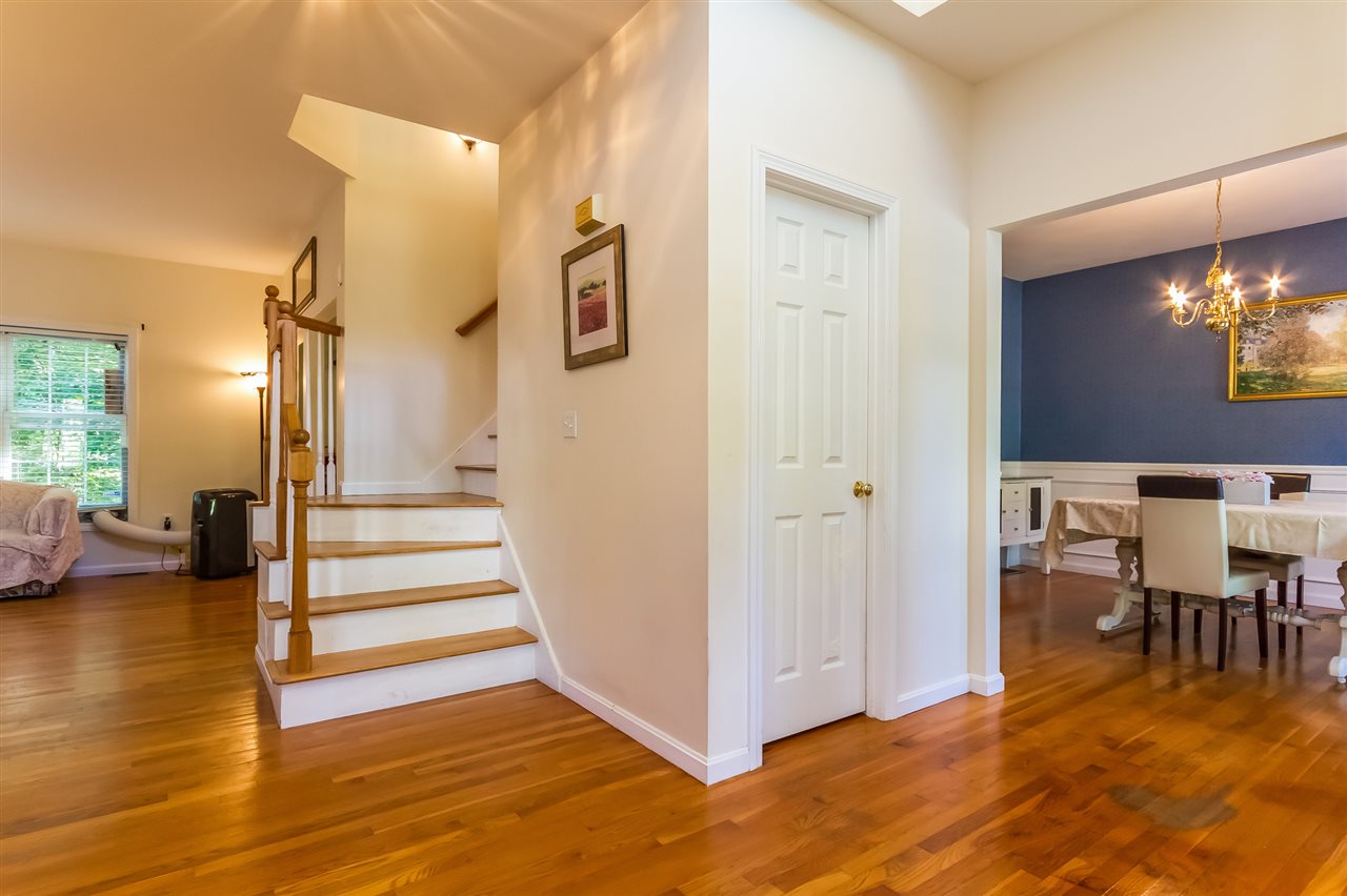 30 Fox Meadow Lane Merrimack, NH 03054 - Photo 5 of 40