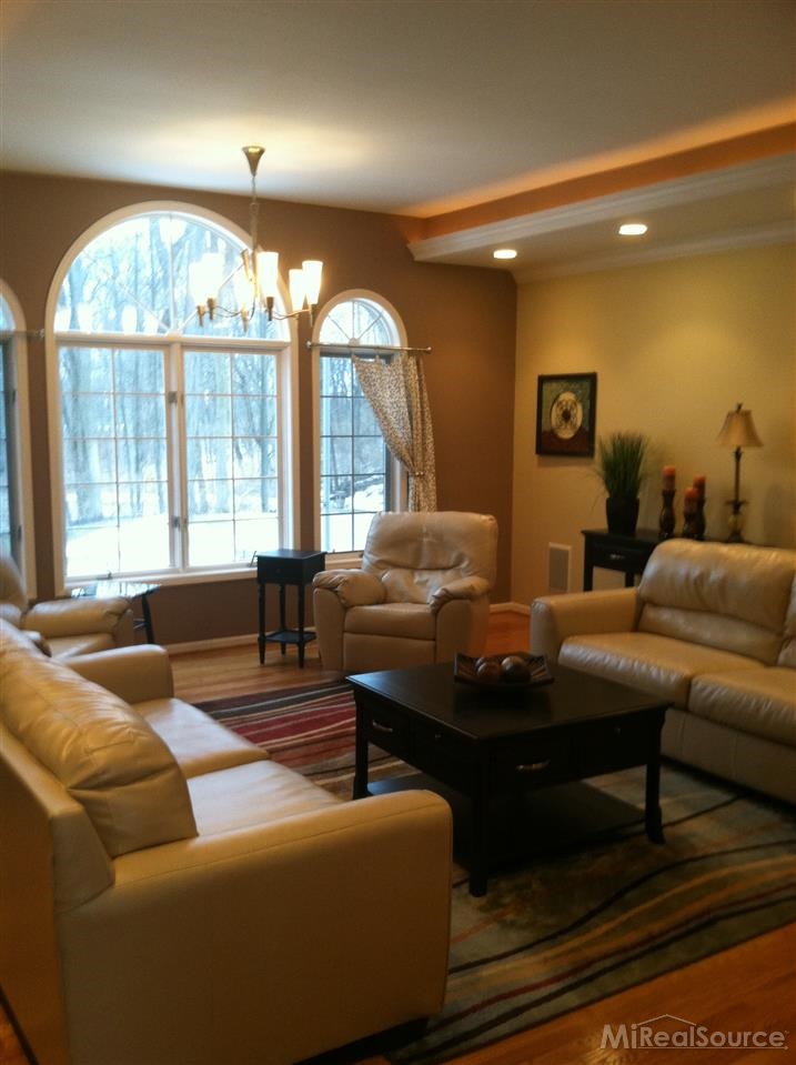 3241 Cullen Road Howell, MI 48855 - Photo 13 of 30 31188511-12.JPG
