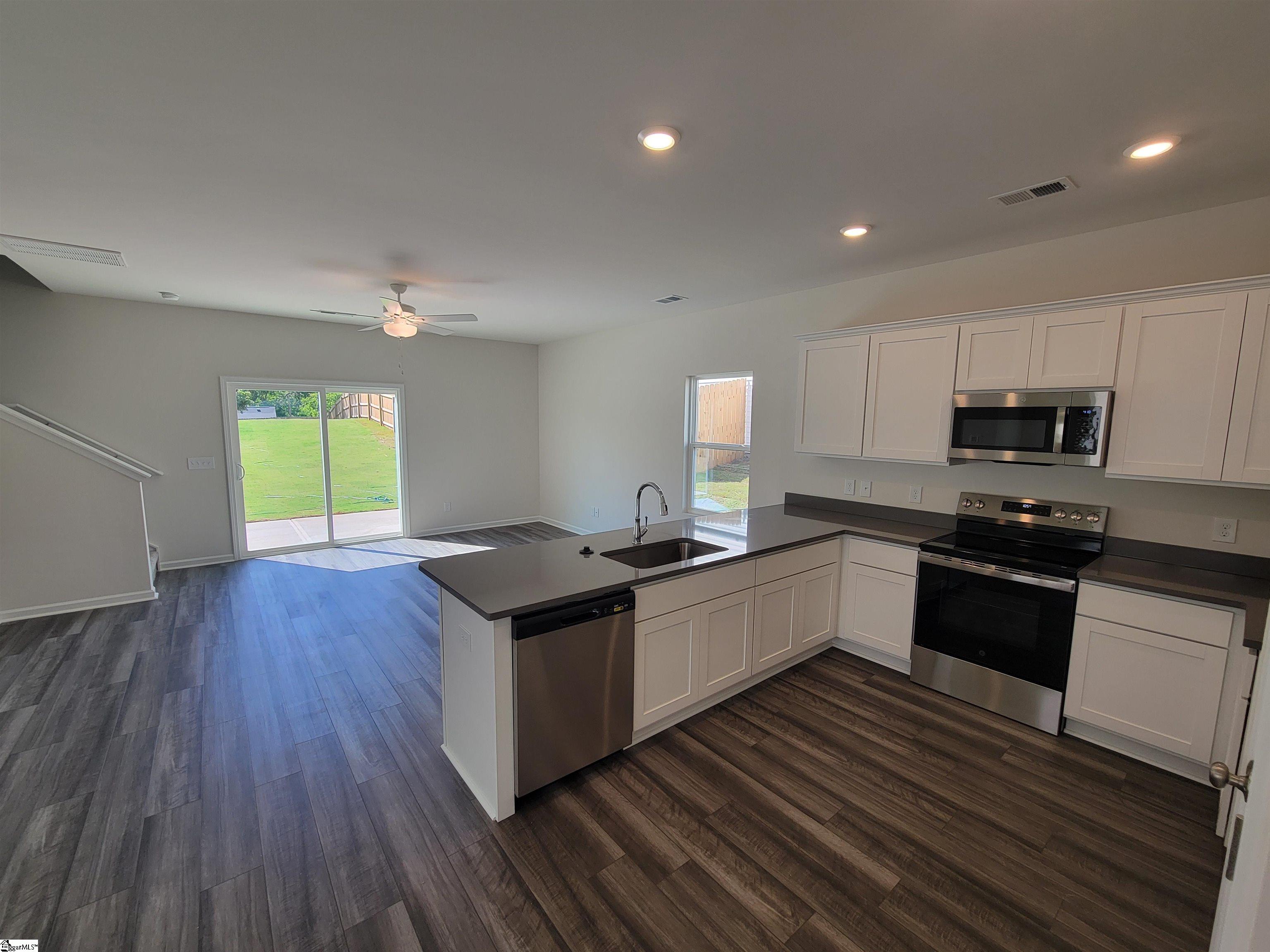 2329 Mill Loop Spartanburg, SC 29301 - Photo 2 of 11