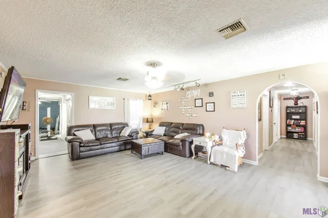 $255,500 | 219 Mary Beth Avenue, Houma, LA 70364