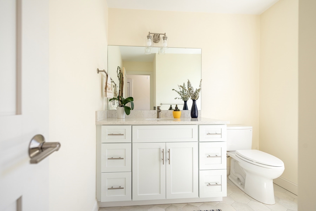 41 Cliff Road, Unit A Gloucester, MA 01930 - Photo 8 of 22