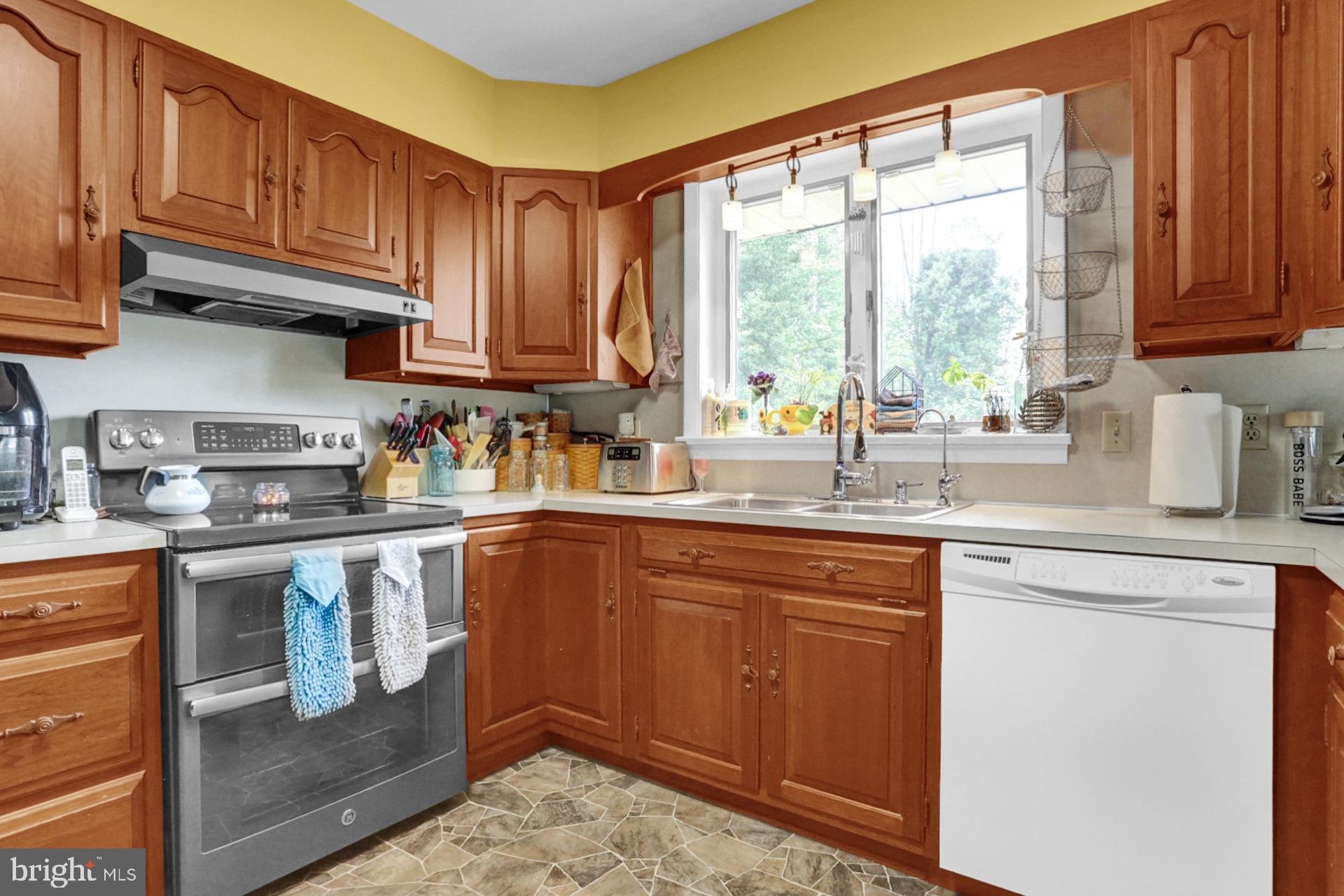 2145 Georgia Road Temple, PA 19560 - Photo 13 of 33 Gallery Image 13