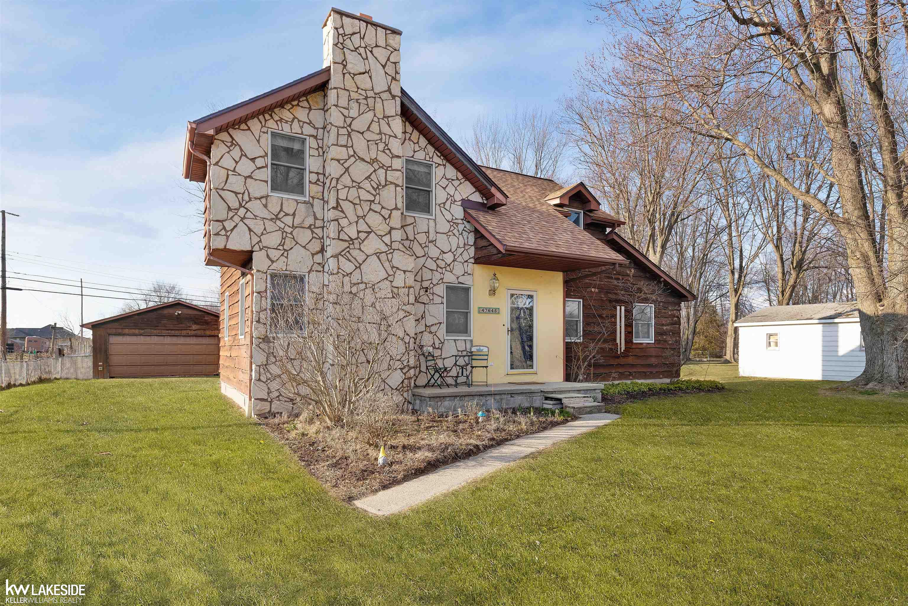 47645 Sugarbush Road Chesterfield, MI 48047 - Photo 1 of 25