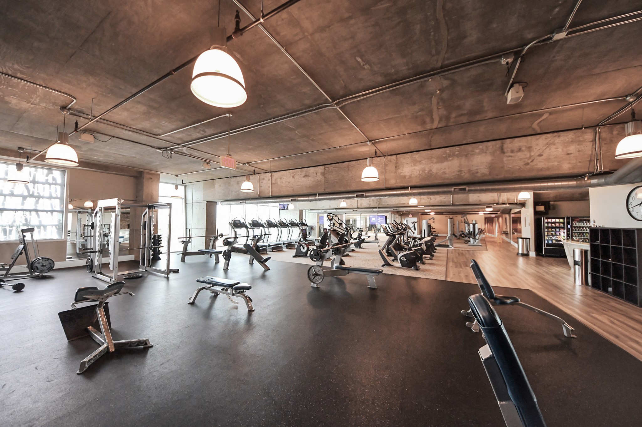 5925 Almeda Road, Unit 11616 Houston, TX 77004 - Photo 36 of 39 a view of a room with gym equipment