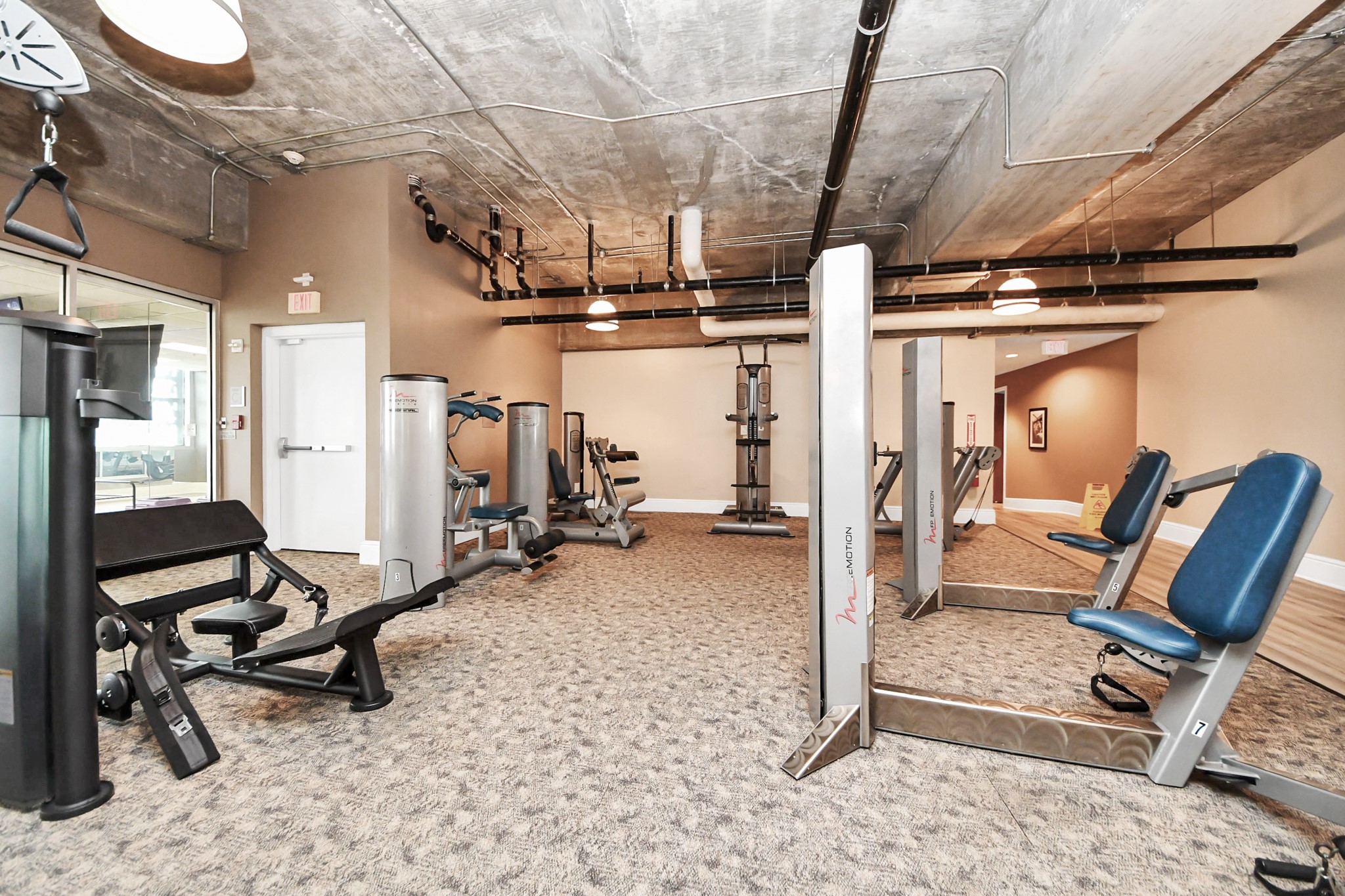 5925 Almeda Road, Unit 11616 Houston, TX 77004 - Photo 37 of 39 a view of a room with gym equipment