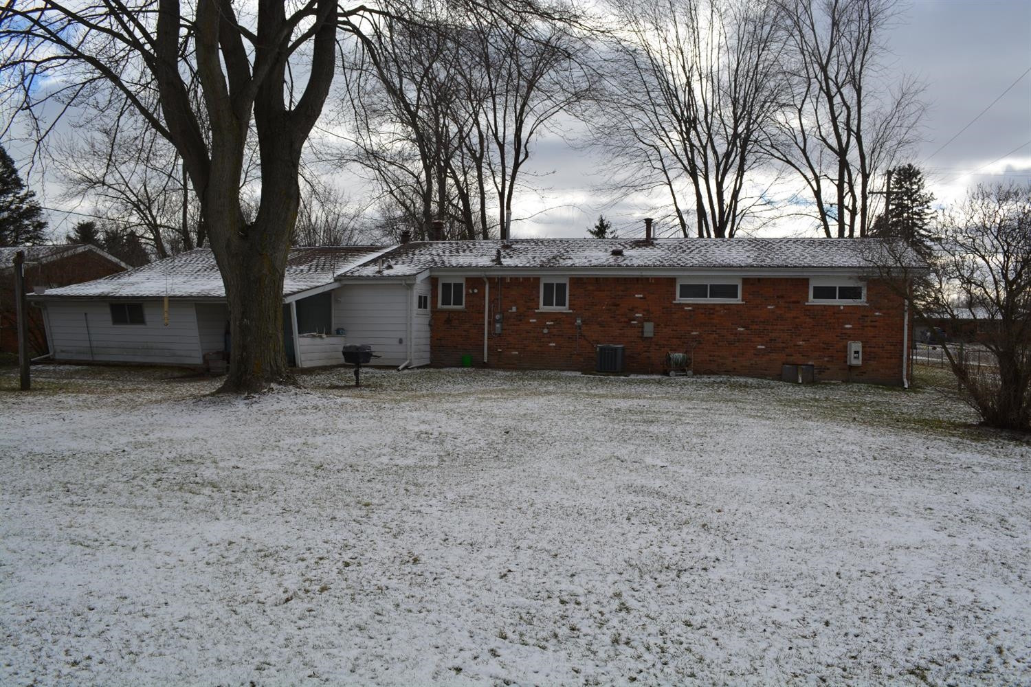 46300 Bemis Road Belleville, MI 48111 - Photo 4 of 10 Photo 4