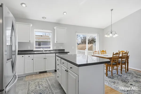 $315,000 | 300 Regent Street Southeast, Grand Rapids, MI 49548