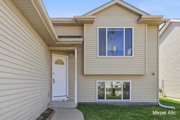 $315,000 | 300 Regent Street Southeast, Grand Rapids, MI 49548
