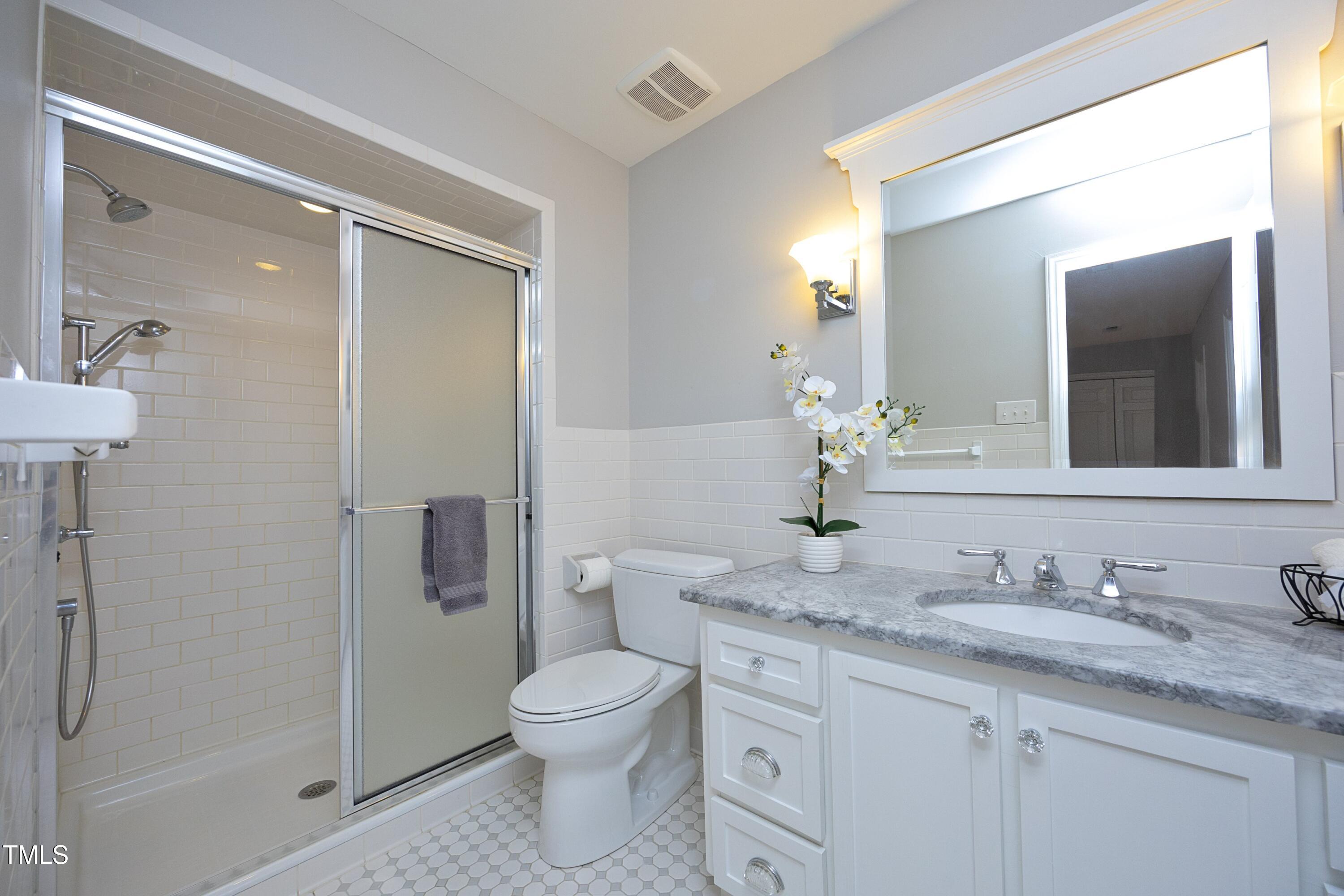 4616 Oak Park Road Raleigh, NC 27612 - Photo 28 of 63 28PrimaryBath