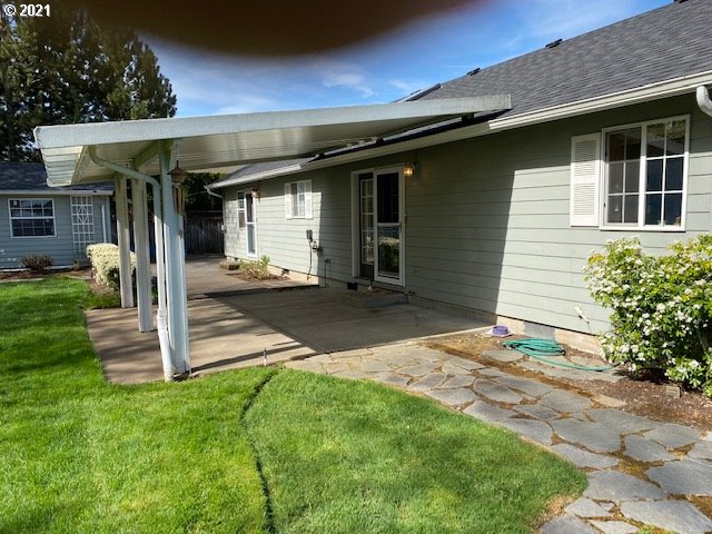 2821 Dry Creek Road Eugene, OR 97404 - Photo 10 of 13 Gallery Image 10