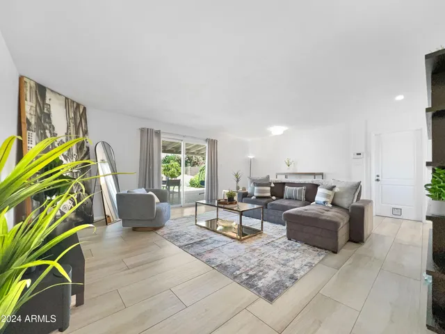 $5,500 | 7514 East Hazelwood Street, Scottsdale, AZ 85251