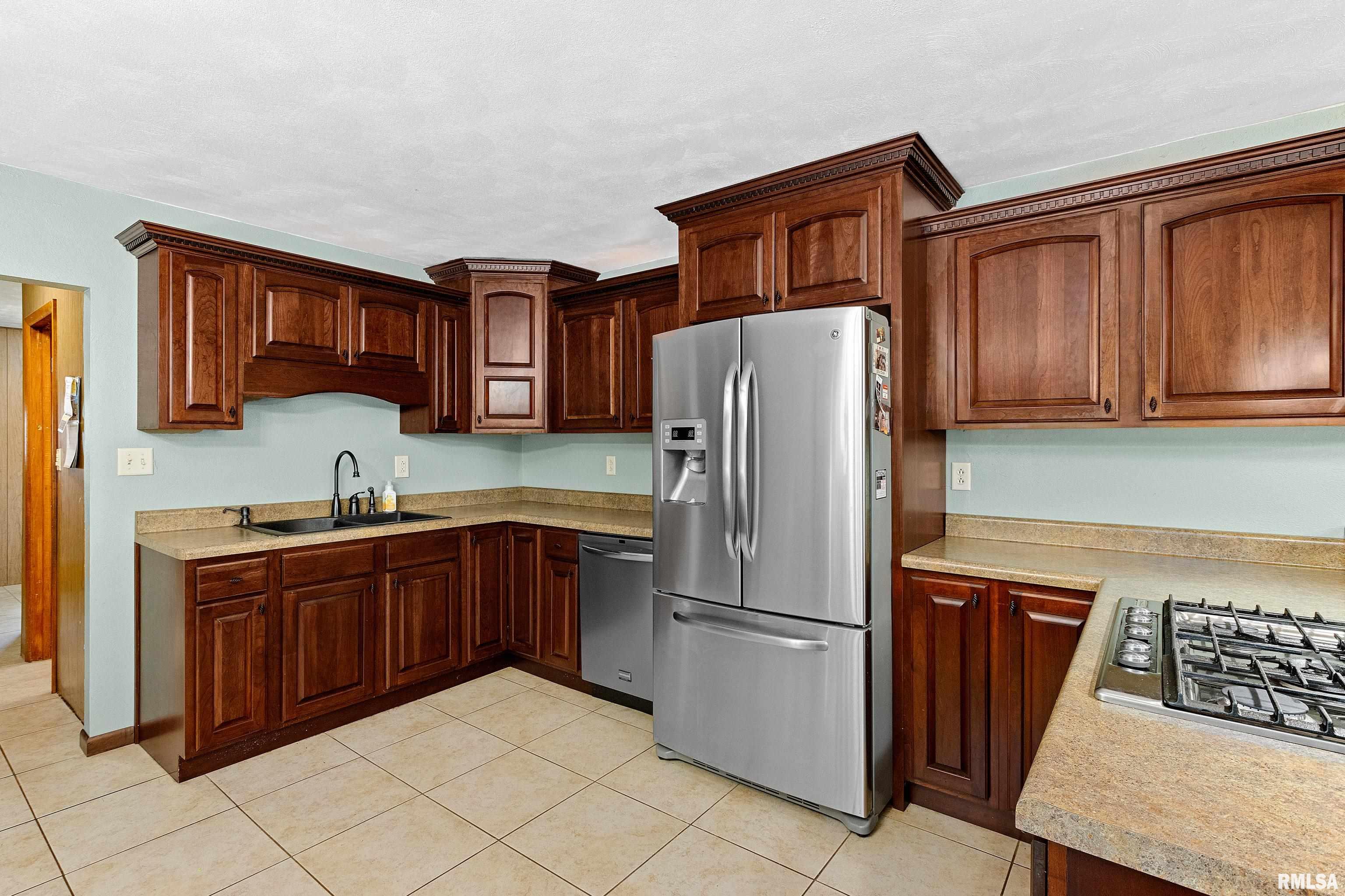 2100 California Road Pekin, IL 61554 - Photo 19 of 54 Gallery Image 19