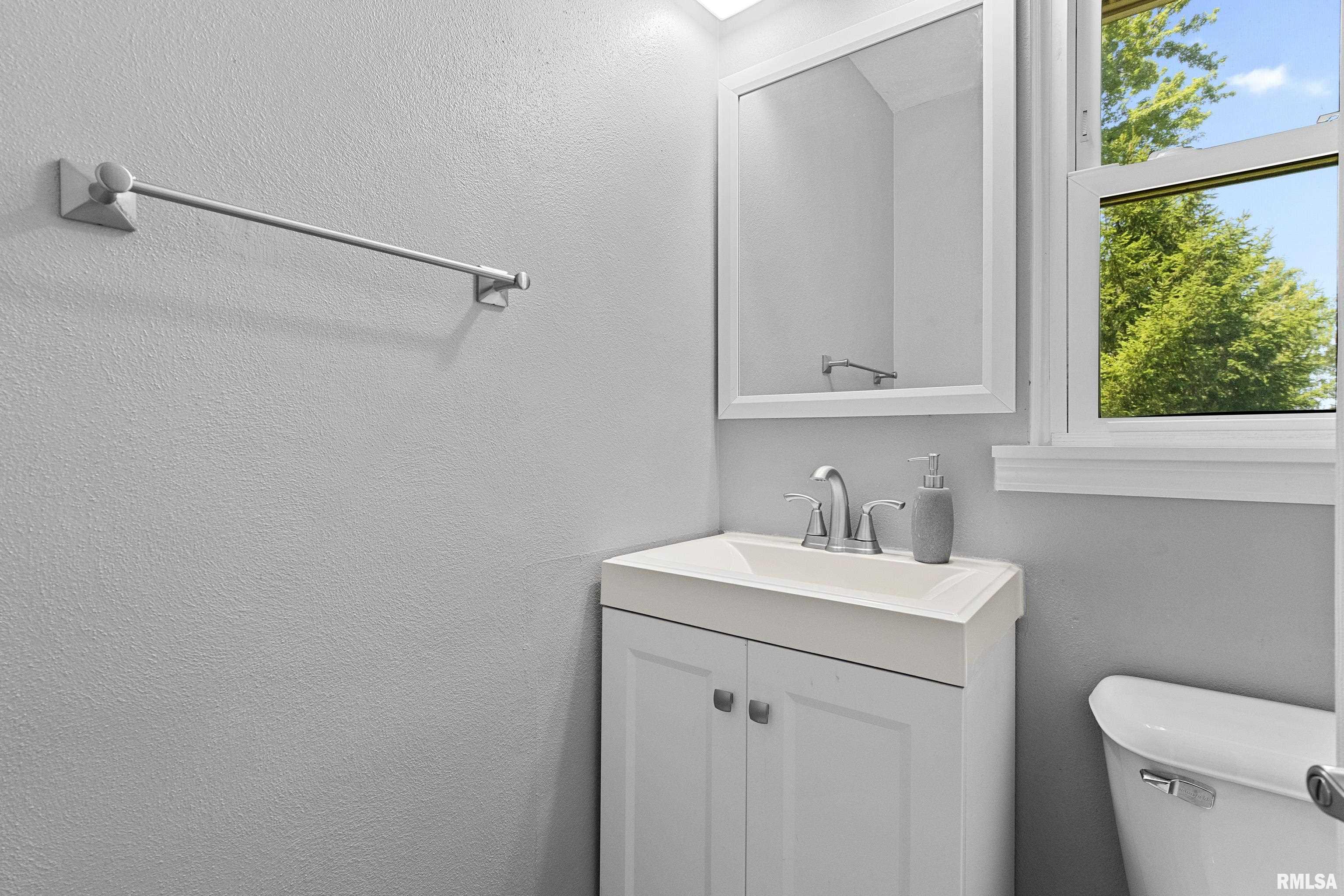 2100 California Road Pekin, IL 61554 - Photo 35 of 54 Gallery Image 35