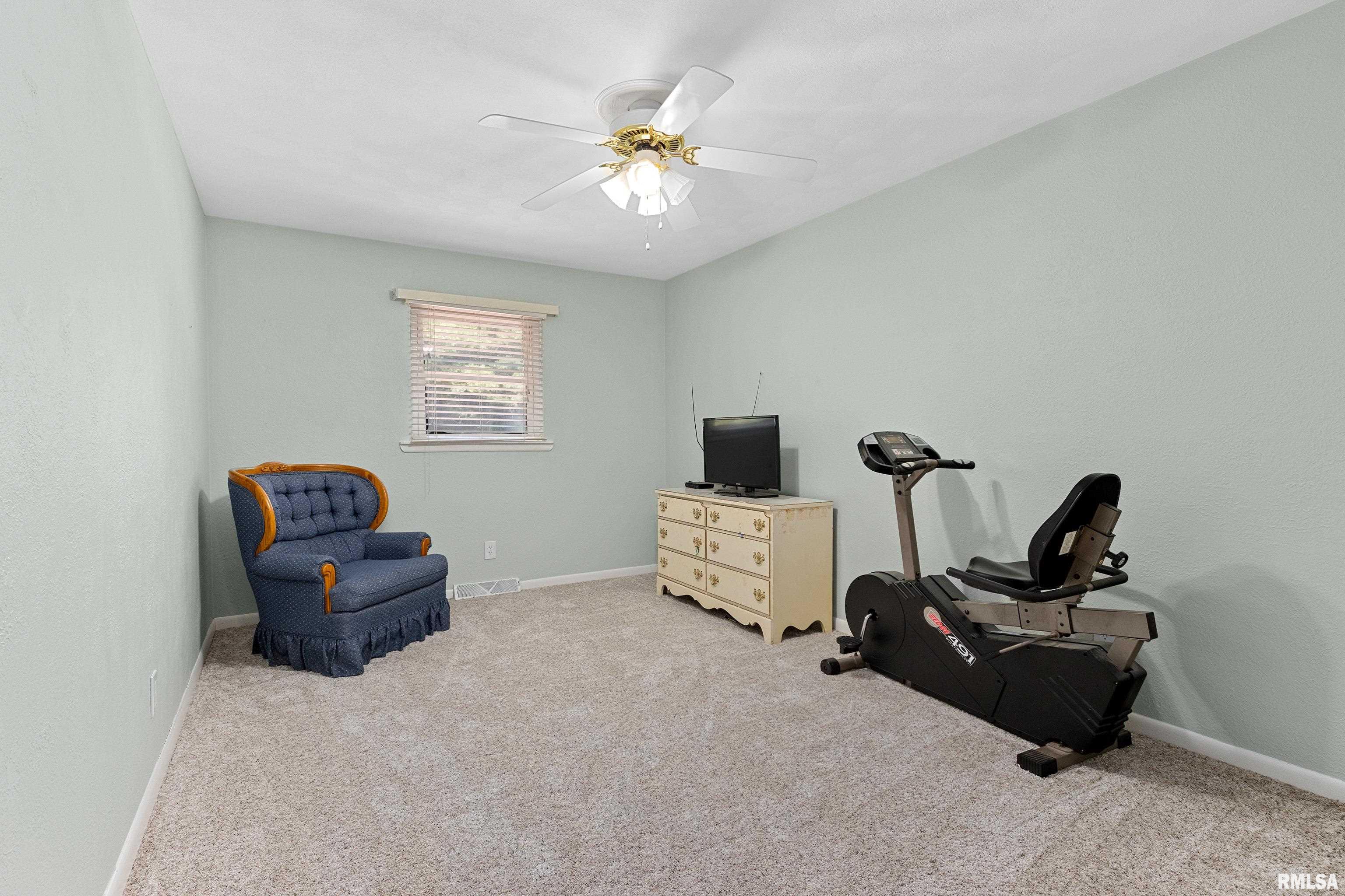 2100 California Road Pekin, IL 61554 - Photo 37 of 54 Gallery Image 37