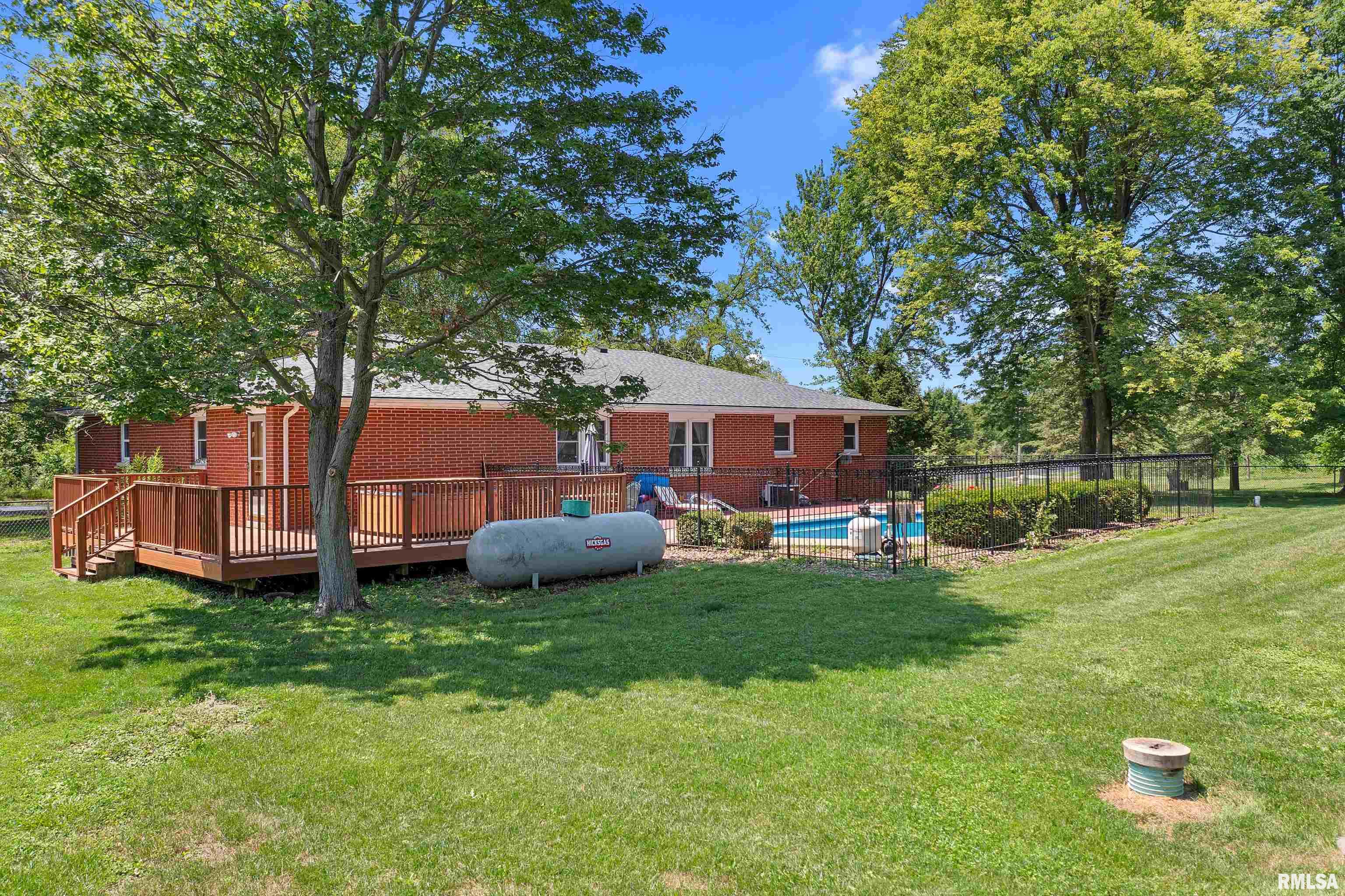 2100 California Road Pekin, IL 61554 - Photo 4 of 54 Gallery Image 4