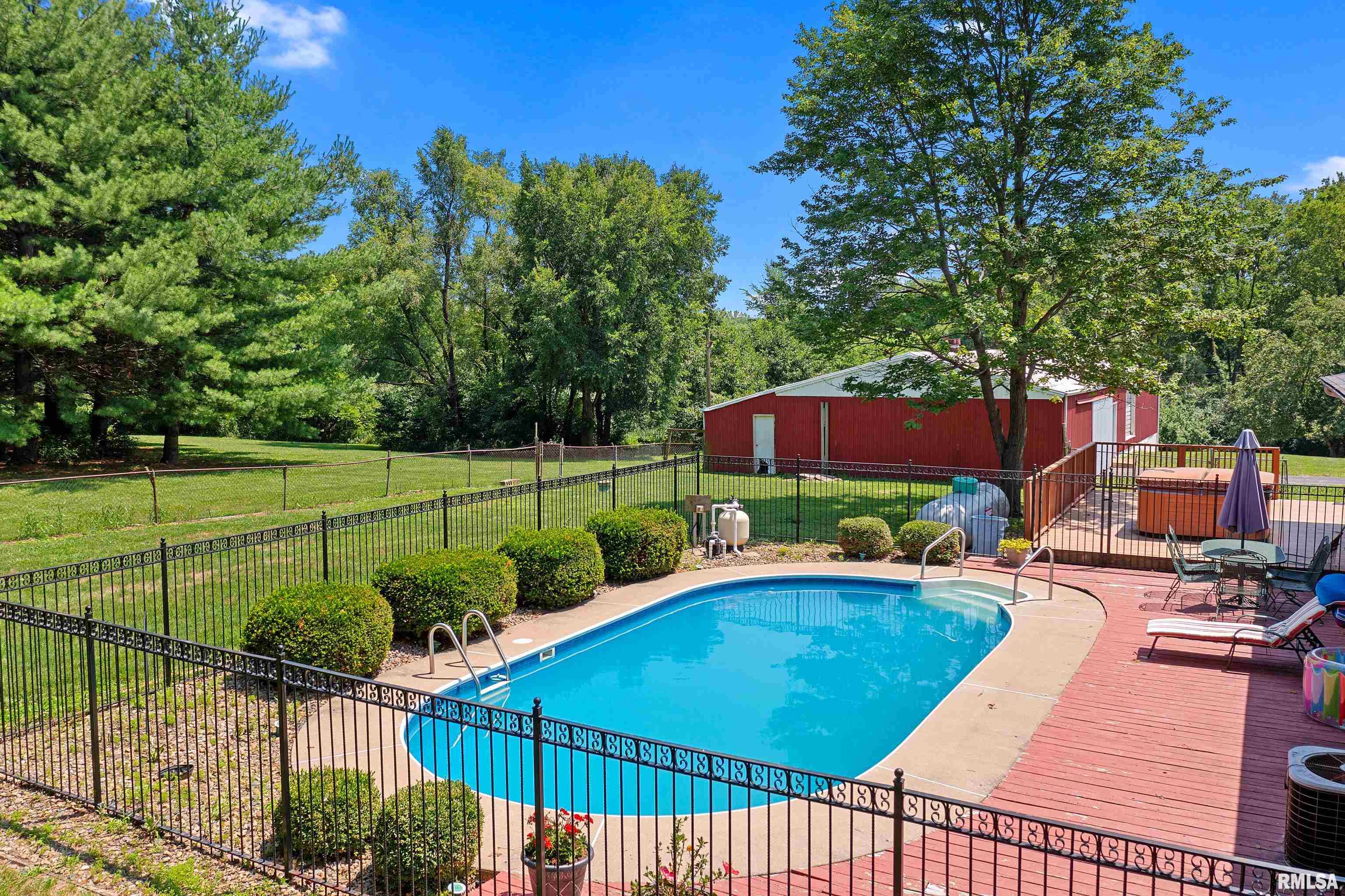 2100 California Road Pekin, IL 61554 - Photo 8 of 54 Gallery Image 8