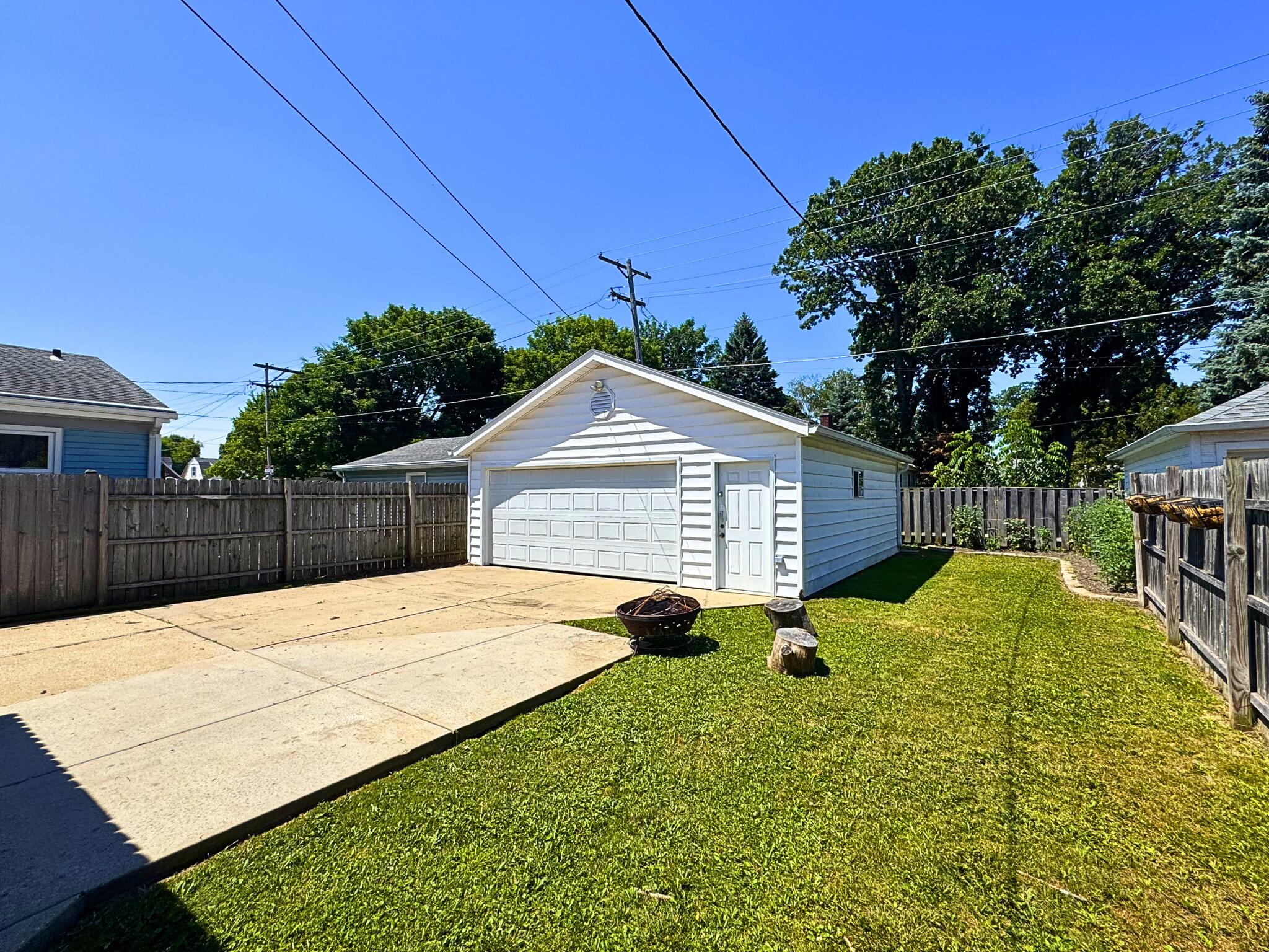 2906 Erie Street Racine, WI 53402 - Photo 18 of 21 Back of House